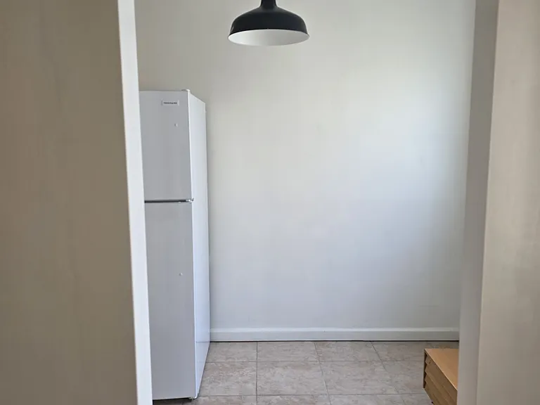 326 N Almont Dr #6 — Photo 7