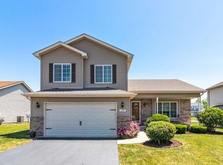 1104 Nikki Ct, Joliet, IL 60431