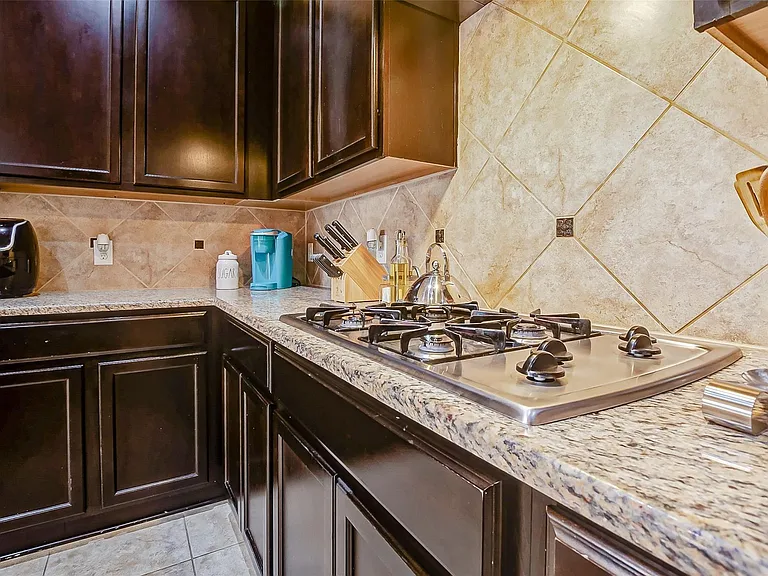 623 Orlandis Ln — Photo 17