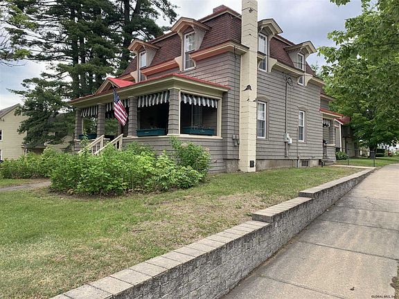 2nd image of 601 Bridge St