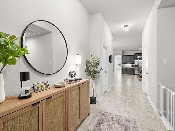 5th image of 6205 Lakewood Ct