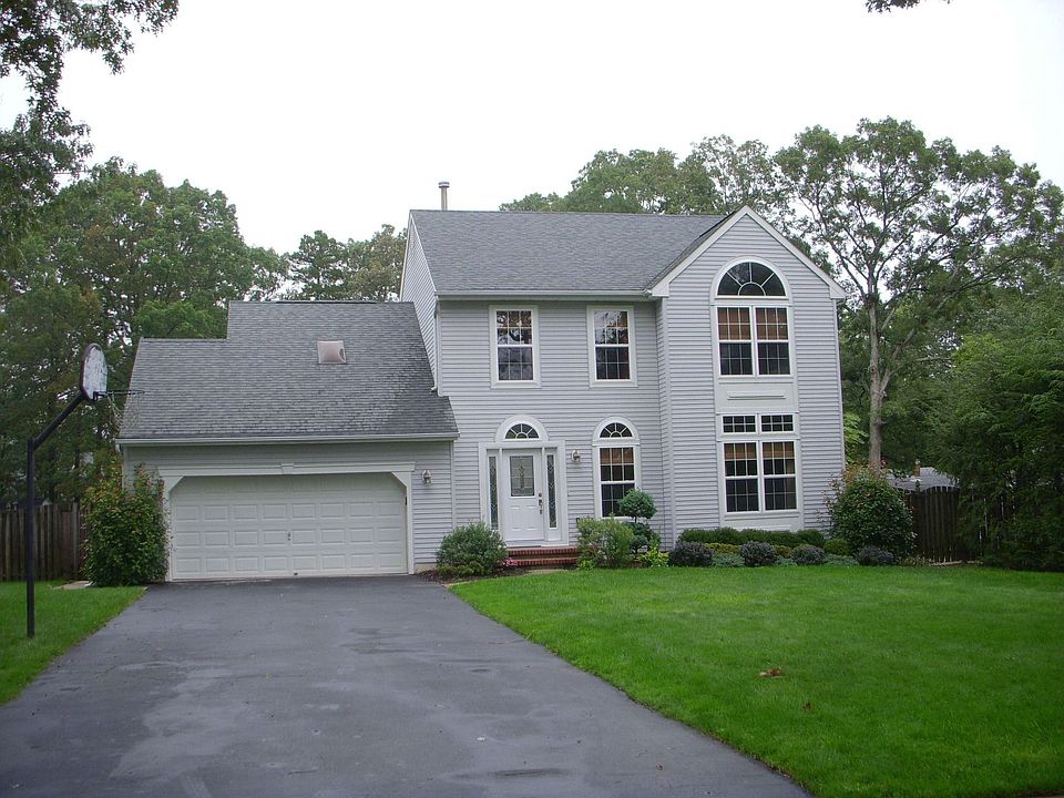 Home with waterviews, open floor plan and large backyard