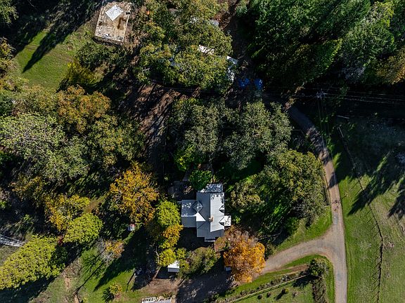 4th image of 6425 Lake Shore Dr