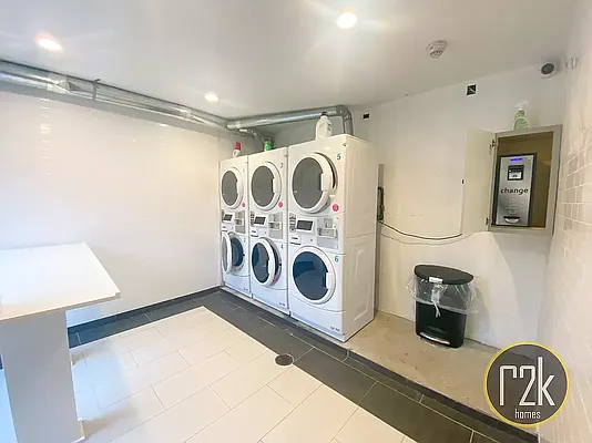 Rented by Realty 2000 Corp | media 39