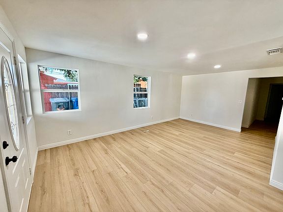 2nd image of 2215 Bunker Ave