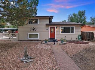 1065 N 19th St, Colorado Springs, CO 80904