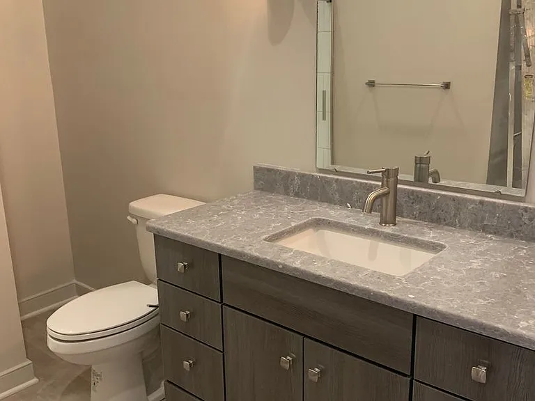 142 Social: Luxury 1 & 2 bedroom apartments with private outdoor space and covered, secured parking. — Photo 10