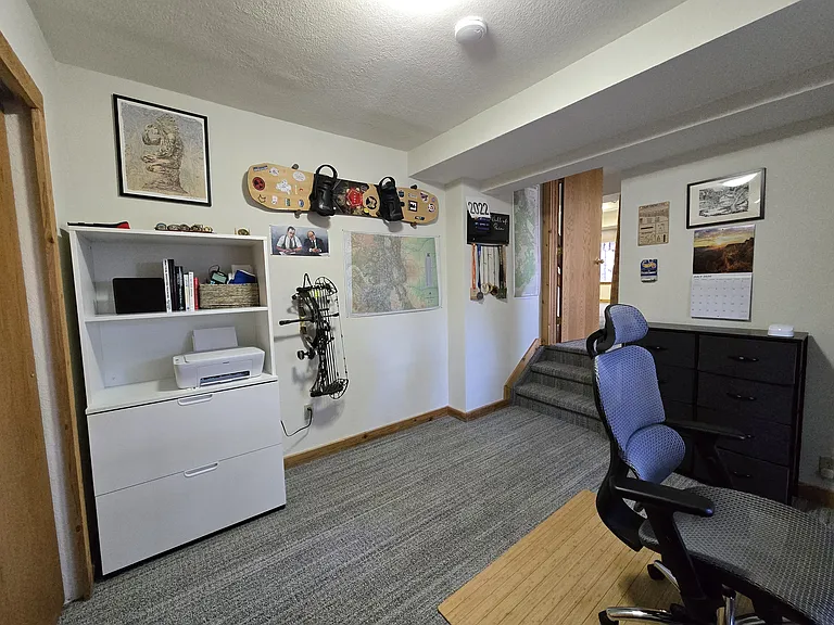 1060 Kings Crown Rd — Photo 28