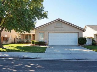 2324 Almondwood Ave, Lancaster, CA 93535