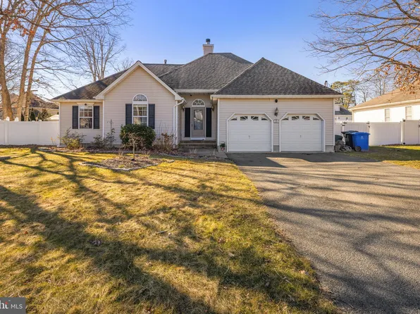 312 Lighthouse Dr, Manahawkin, NJ 08050