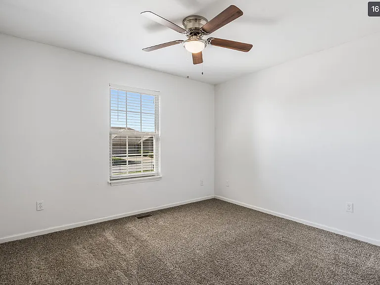2301 W Bridlewood Trl — Photo 8