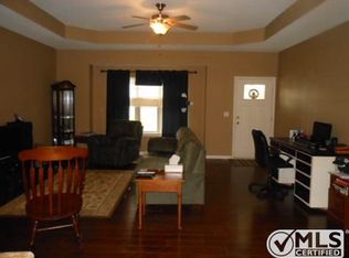 627 Oakmont Dr, Warrensburg, MO 64093