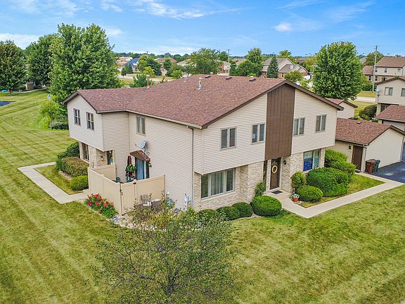 3rd image of 715 Tauber Rd #715