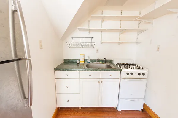 Rented by Twyford Real Estate | media 66