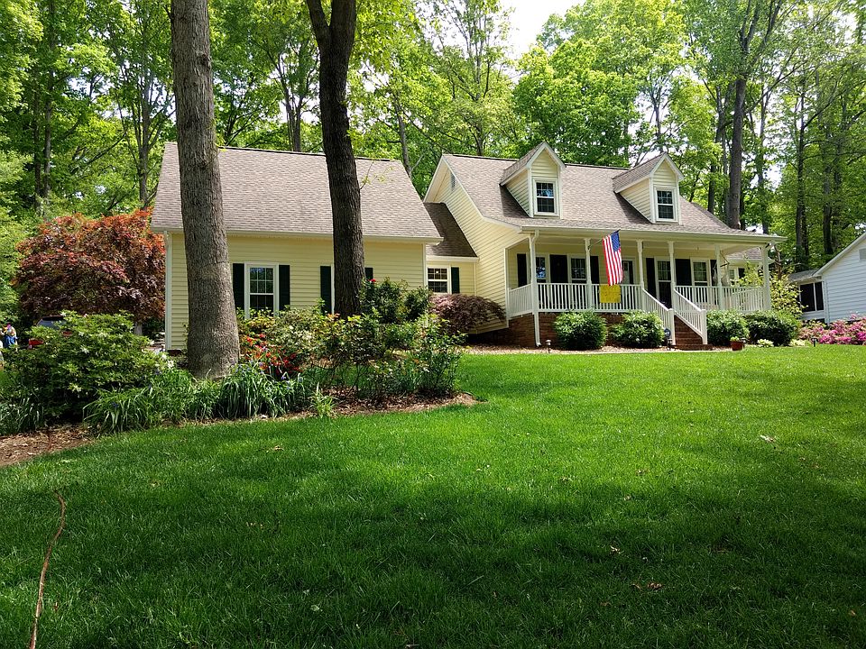 Well kept front yard