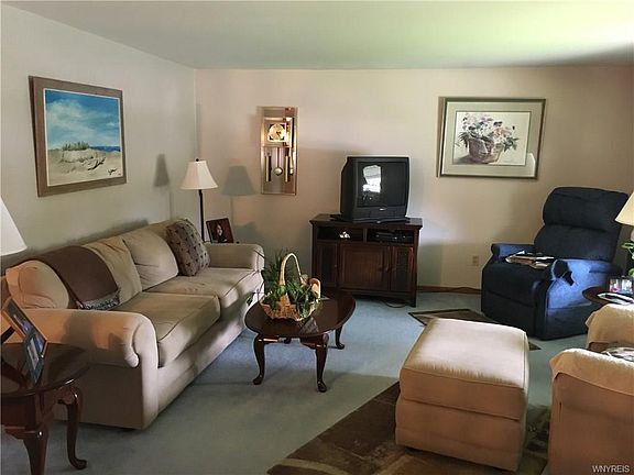 2nd image of 179 Lou Ann Dr