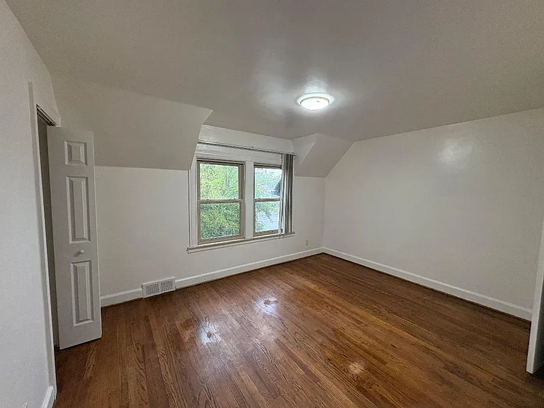 6460 Schaefer Rd — Photo 6