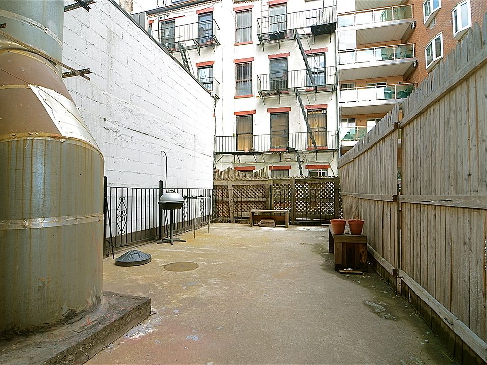 2nd image of 31 Orchard St #2B