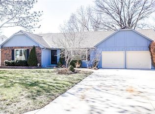 1717 S Kiowa Dr, Olathe, KS 66062