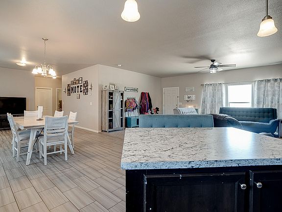 3rd image of 1340 W Windsong St