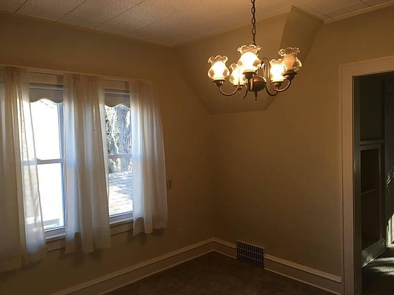 5th image of 4400 N Woodburn St