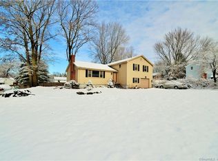 62 Andover Rd, East Hartford, CT 06108