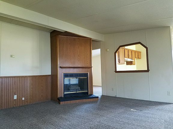 LIVING ROOM WITH FIREPLACE