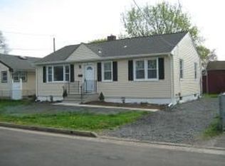 22 S 10th Ave, Manville, NJ 08835