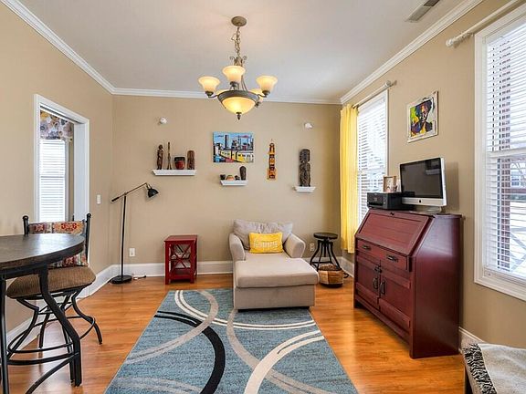 4th image of 3200 Mayflower Ln