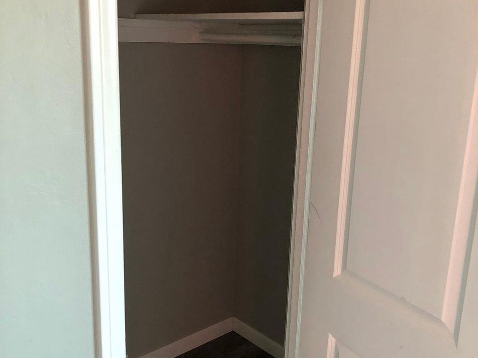 Walk in closet