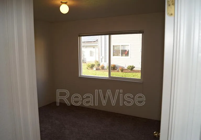 2141 NW North Hill Dr #B — Photo 9