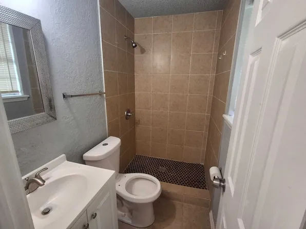 1912 SW 24th St, Lawton, OK 73505