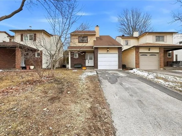 1445 Gaultois Ave, Ottawa, ON K1C 3G7