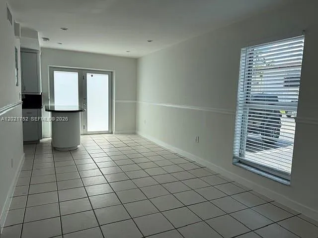 11 SW 109th Ave #C9 — Photo 3