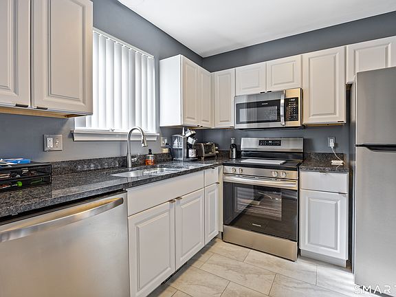 4th image of 535 Woodward Avenue #B