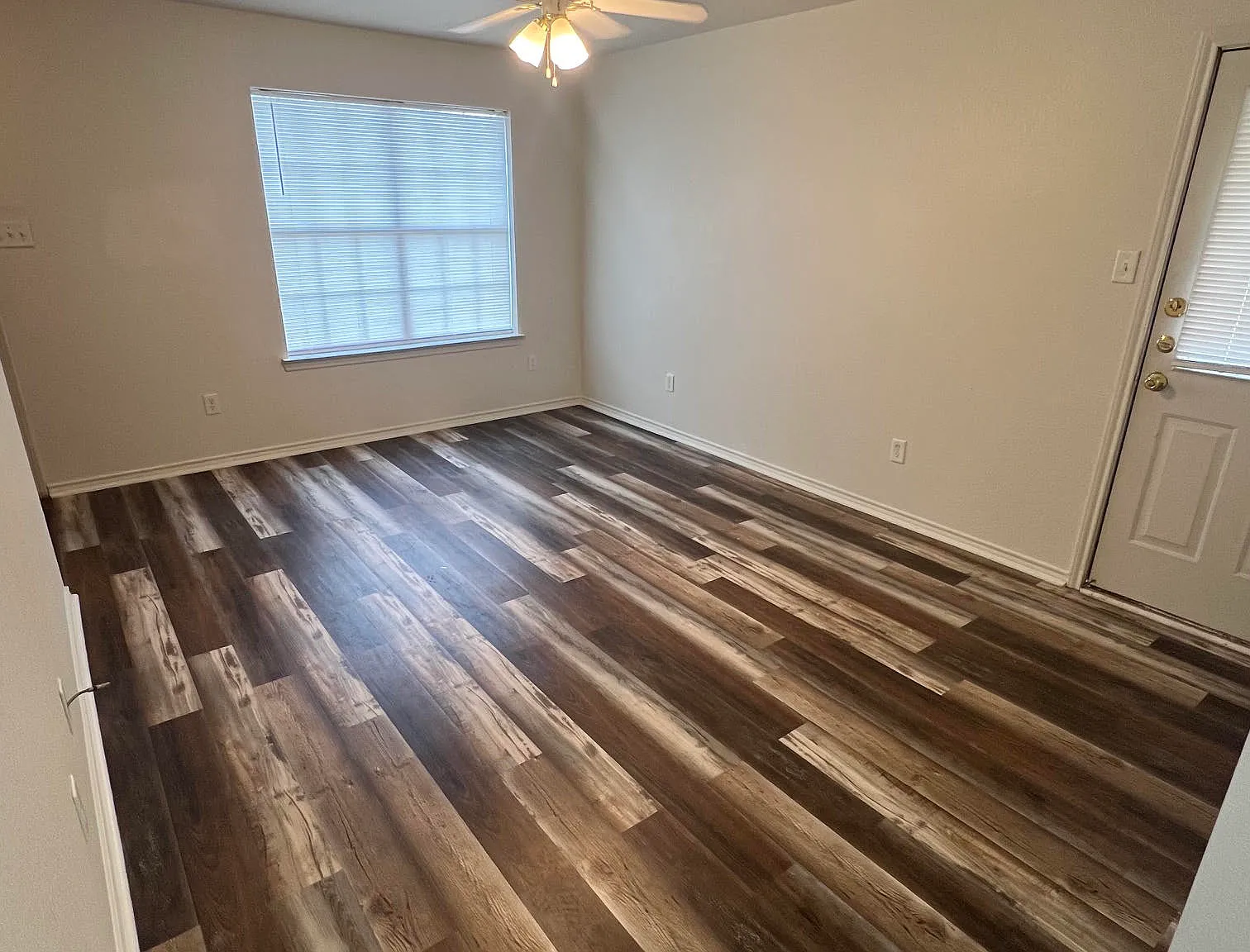 3 bed, 1200 sqft, $1,150 — Photo 4