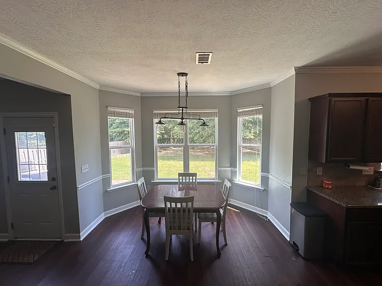 511 Sebastian Dr — Photo 10