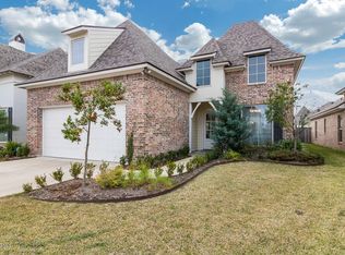 102 San Domingo Dr, Youngsville, LA 70592
