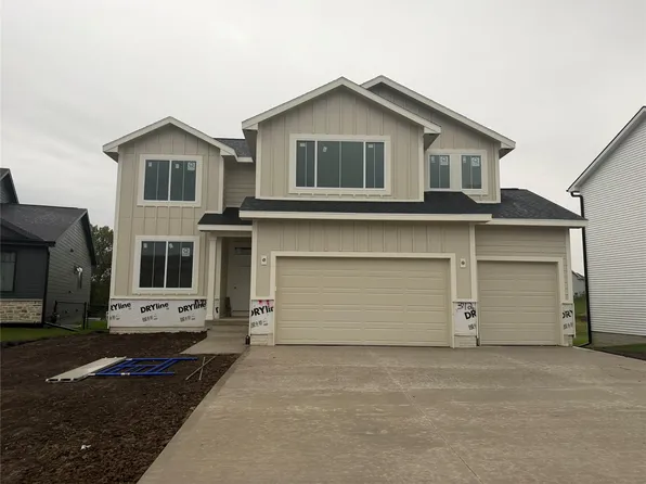 372 Napoli Ave, West Des Moines, IA 50266