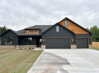 1530 Safari Dr, Guthrie, OK 73044