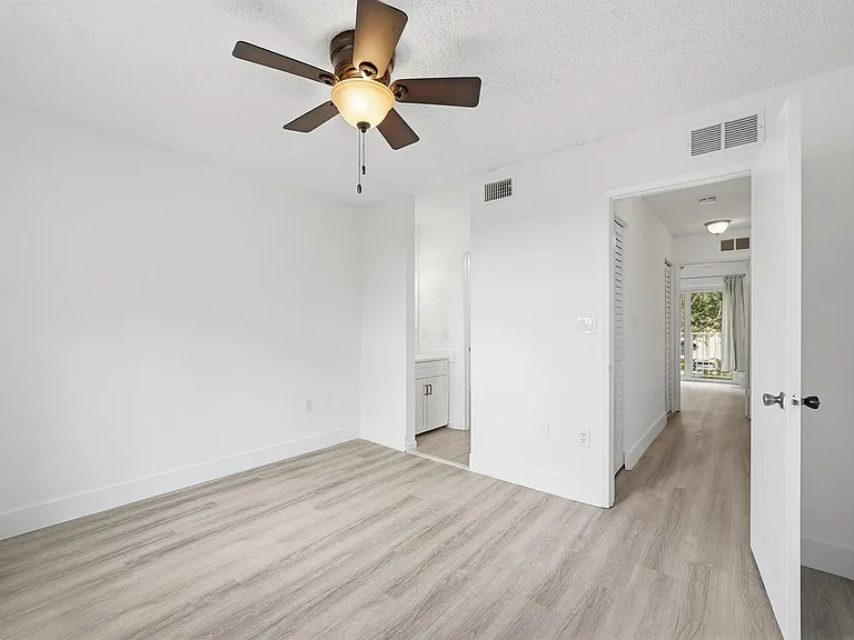 3832 NW 90th Ave #3832 — Photo 18