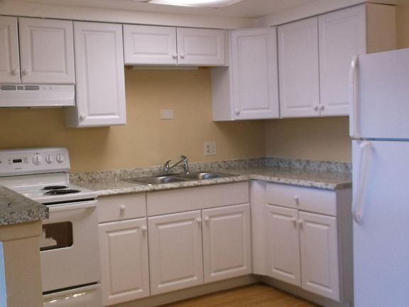 3rd image of 800 N Fiske Blvd APT 214