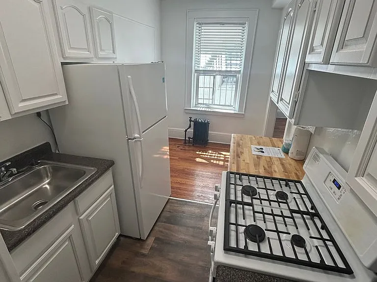 St. Luke's Place Apartment Homes — Photo 2