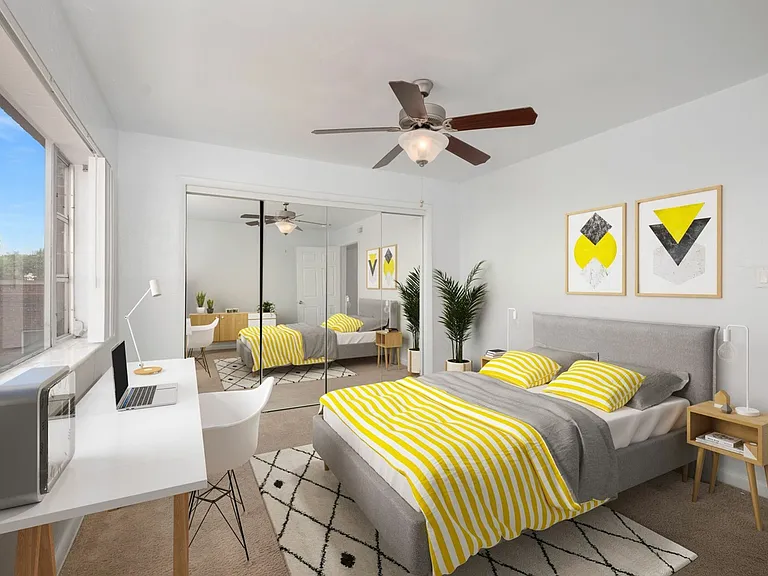 College Manor - Penthouse