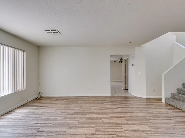 5025 Glittering Star Ct N — Photo 14