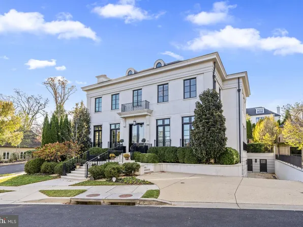 2109 Dunmore Ln NW, Washington, DC 20007