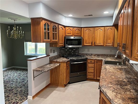 3rd image of 2451 Brodhead Rd