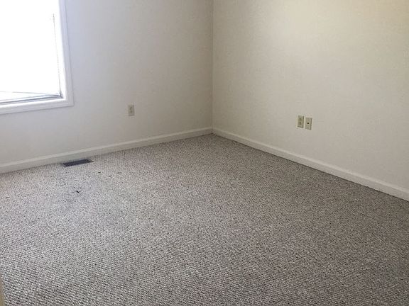 5th image of 1099 Merrick Dr APT 4