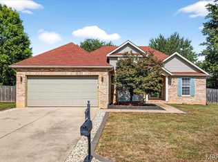 3231 Stonebridge Dr, Shiloh, IL 62221