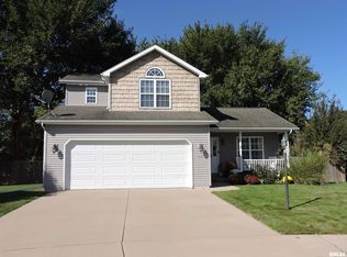 4721 W Andover Dr, Peoria, IL 61615